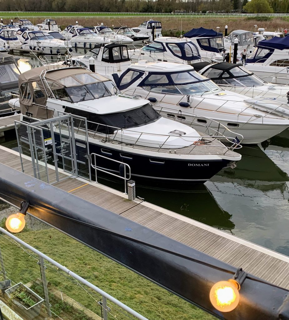 Domani at Racecourse Marina and Go'gos